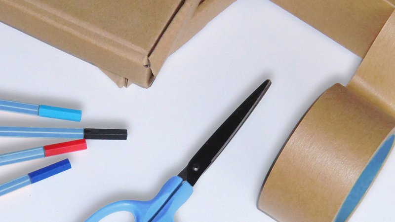 Verpackungsmaterialien Klebeband Schere Stifte